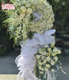 HOA VIẾNG HAI TẦNG