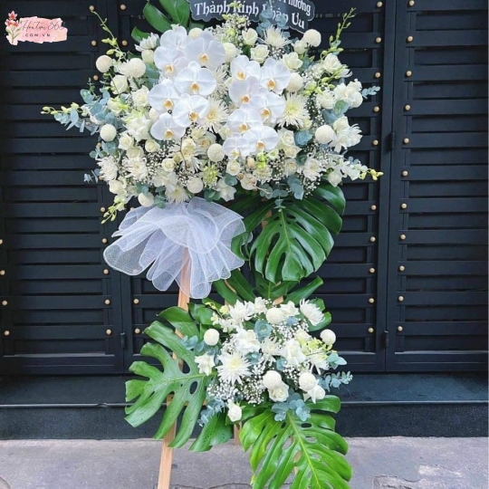KỆ HOA VIẾNG THỦ DẦU MỘT